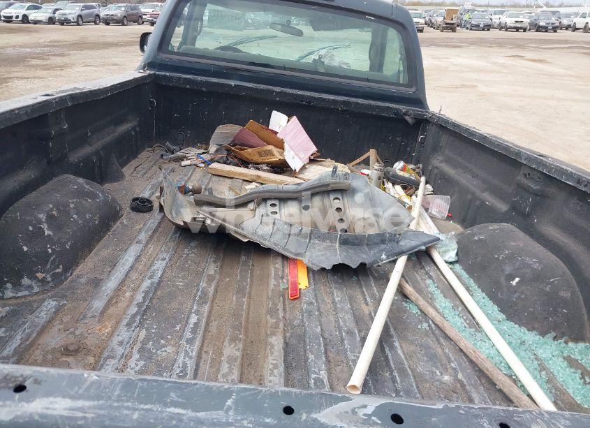 Photo 8 of 2005 Toyota Tundra BASE V8 (VIN 5TBJT32135S466795)