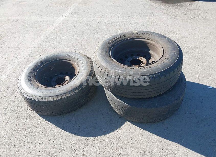 Photo 12 of 2005 Toyota Tundra BASE V8 (VIN 5TBJT32145S456843)