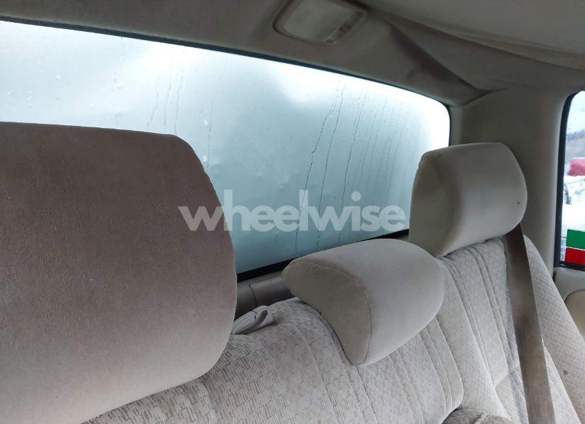 Photo 8 of 2005 Toyota Tundra BASE V8 (VIN 5TBJT321X5S460086)