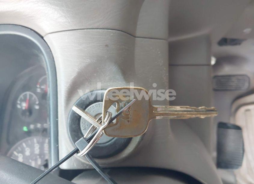 Photo 11 of 2006 Toyota Tundra BASE V8 (VIN 5TBKT42116S476317)