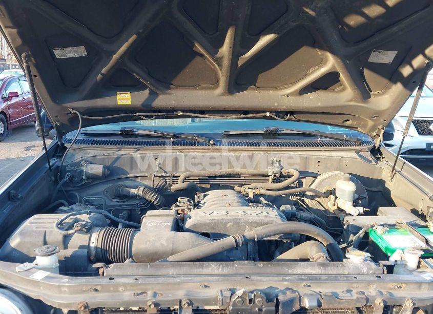 Photo 10 of 2006 Toyota Tundra BASE V8 (VIN 5TBKT42126S485611)