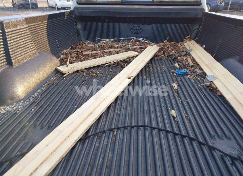 Photo 8 of 2006 Toyota Tundra BASE V8 (VIN 5TBKT42126S485611)