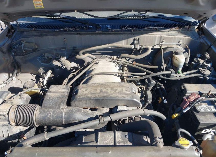 Photo 10 of 2000 Toyota Tundra SR5 V8 (VIN 5TBKT4410YS073932)