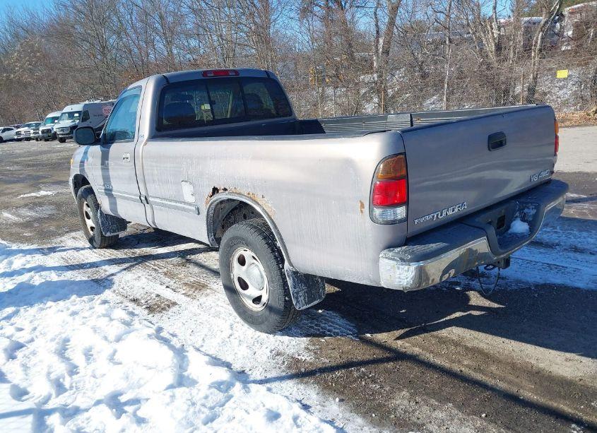 Photo 3 of 2000 Toyota Tundra SR5 V8 (VIN 5TBKT4410YS073932)