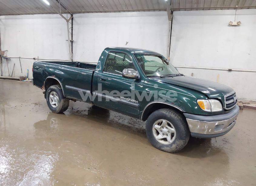 2000 Toyota Tundra SR5 V8 (VIN 5TBKT4410YS088964) main photo