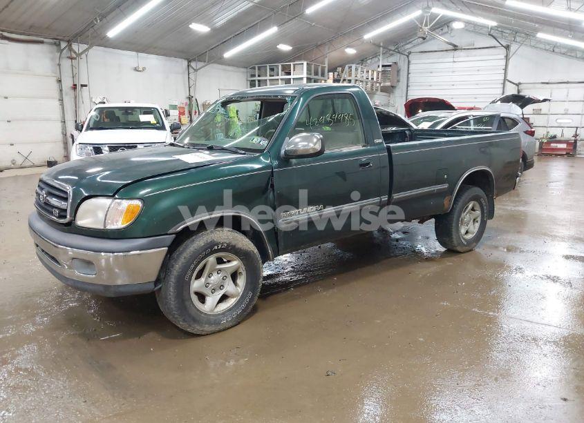 Photo 2 of 2000 Toyota Tundra SR5 V8 (VIN 5TBKT4410YS088964)
