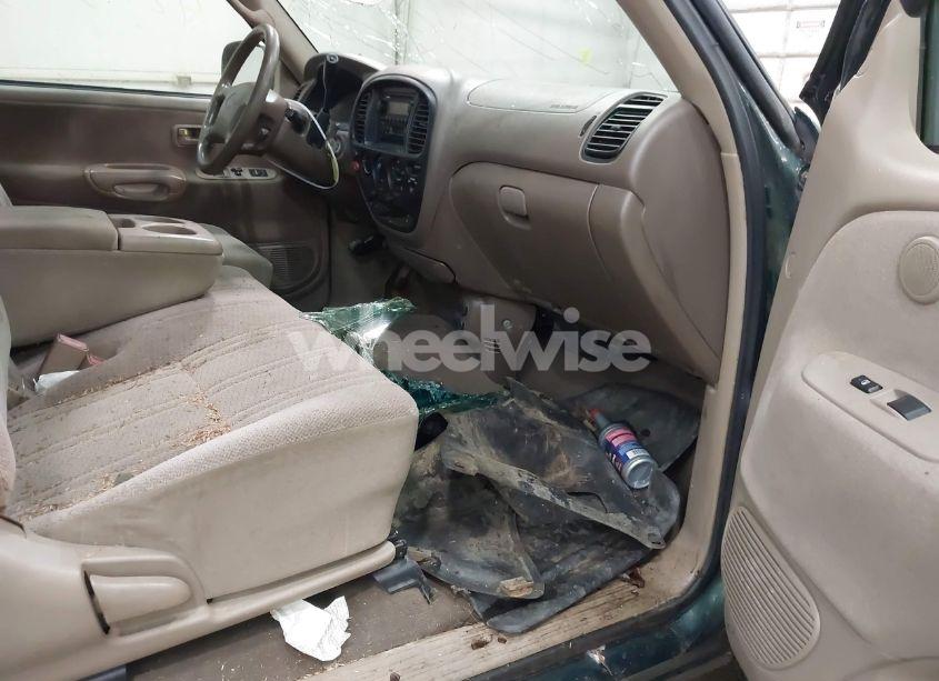 Photo 5 of 2000 Toyota Tundra SR5 V8 (VIN 5TBKT4410YS088964)