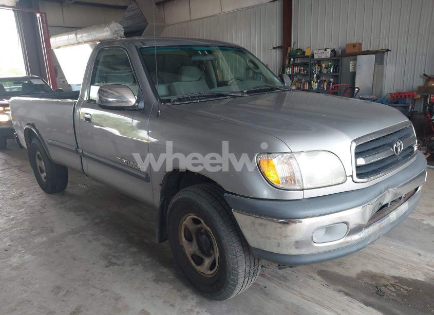 2001 Toyota Tundra SR5 V8 (VIN 5TBKT44191S173811) main photo