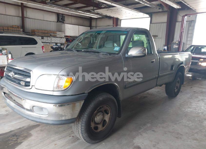 Photo 2 of 2001 Toyota Tundra SR5 V8 (VIN 5TBKT44191S173811)