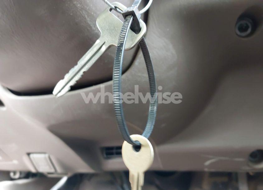 Photo 11 of 2003 Toyota Tundra SR5 (VIN 5TBKT441X3S347422)