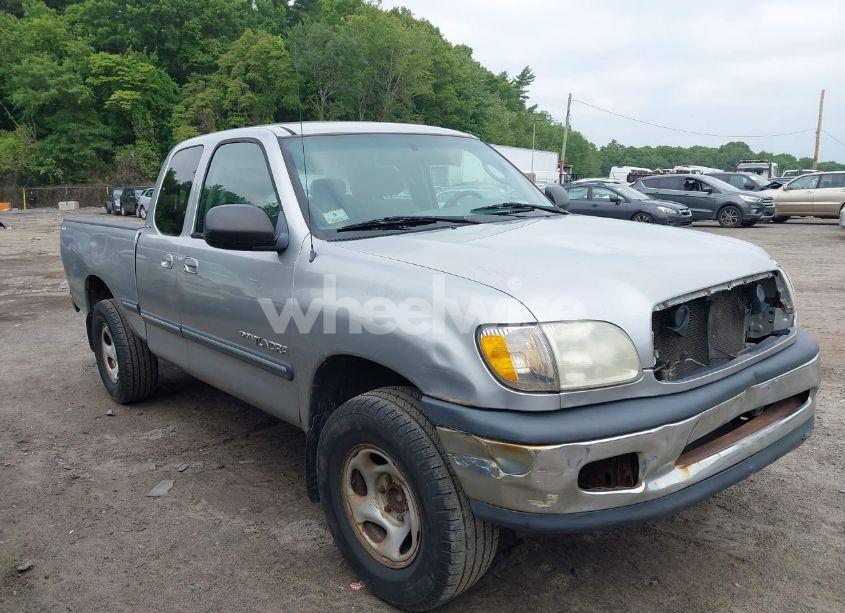2002 Toyota Tundra SR5 (VIN 5TBRN34102S266415) main photo