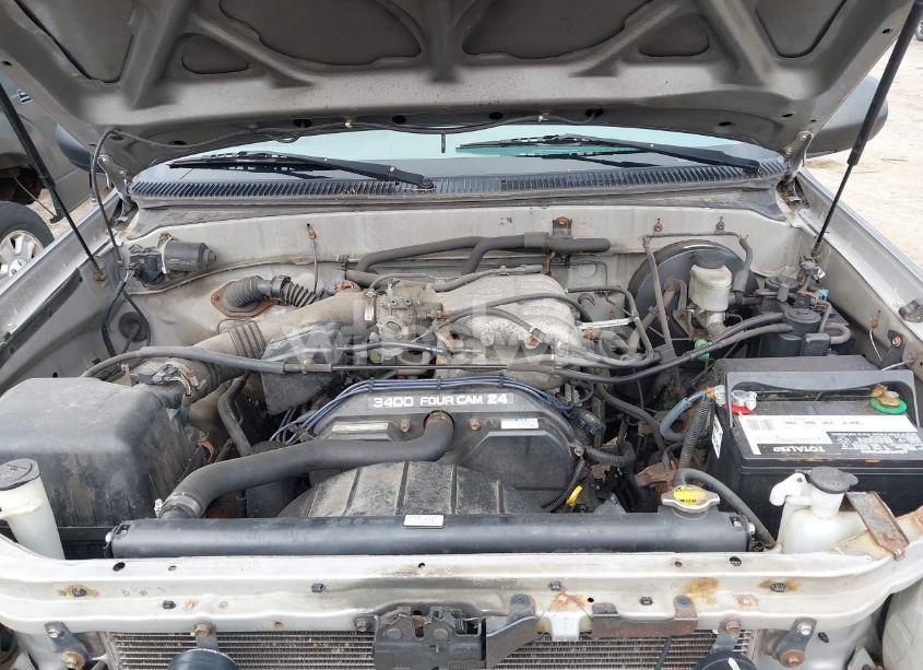 Photo 10 of 2002 Toyota Tundra SR5 (VIN 5TBRN34102S266415)