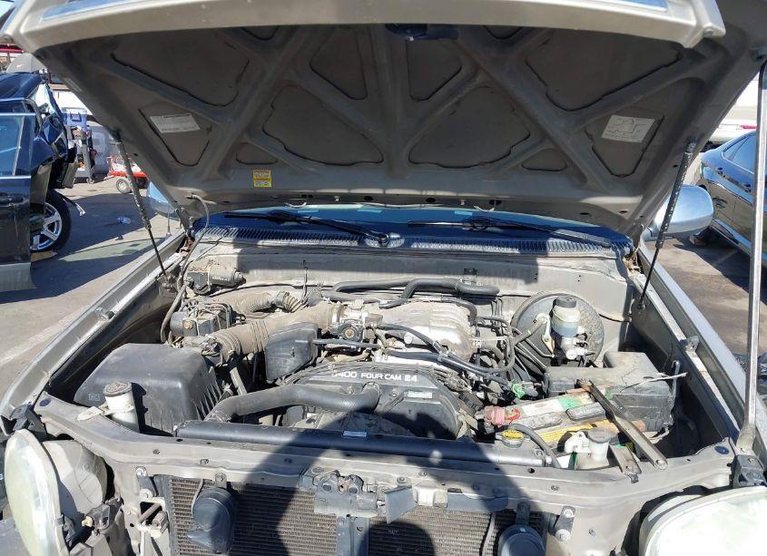 Photo 10 of 2003 Toyota Tundra SR5 (VIN 5TBRN34103S390718)