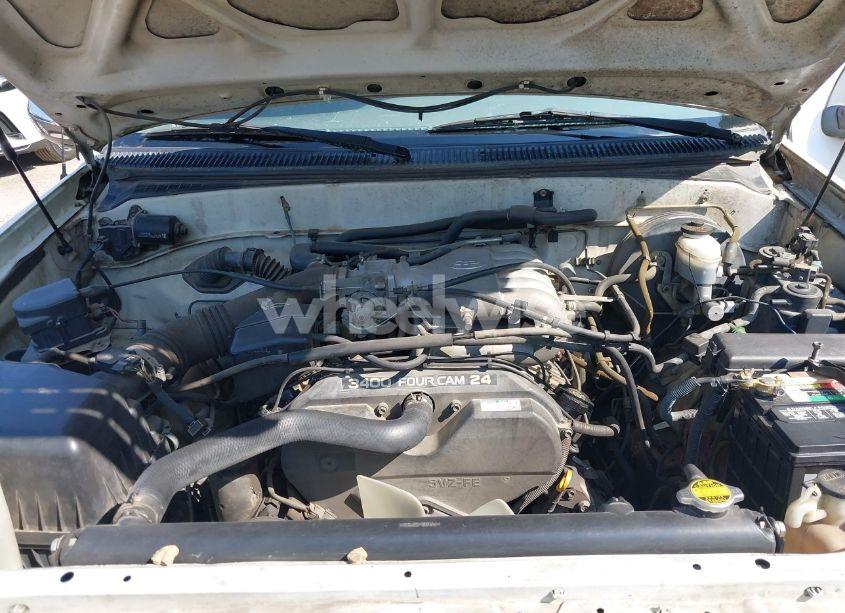 Photo 10 of 2001 Toyota Tundra SR5 (VIN 5TBRN34121S167383)