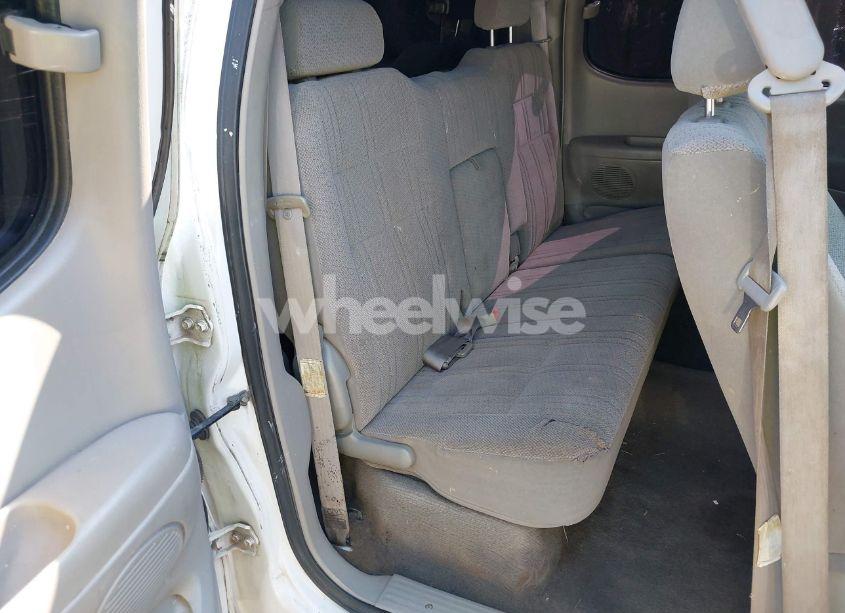 Photo 8 of 2001 Toyota Tundra SR5 (VIN 5TBRN34121S167383)