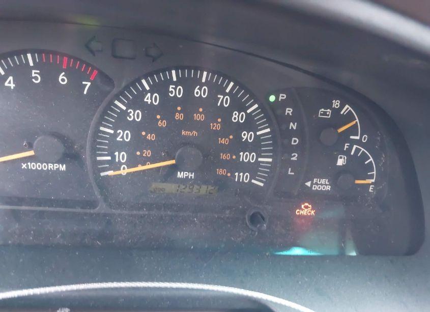 Photo 15 of 2002 Toyota Tundra SR5 (VIN 5TBRN34122S326923)