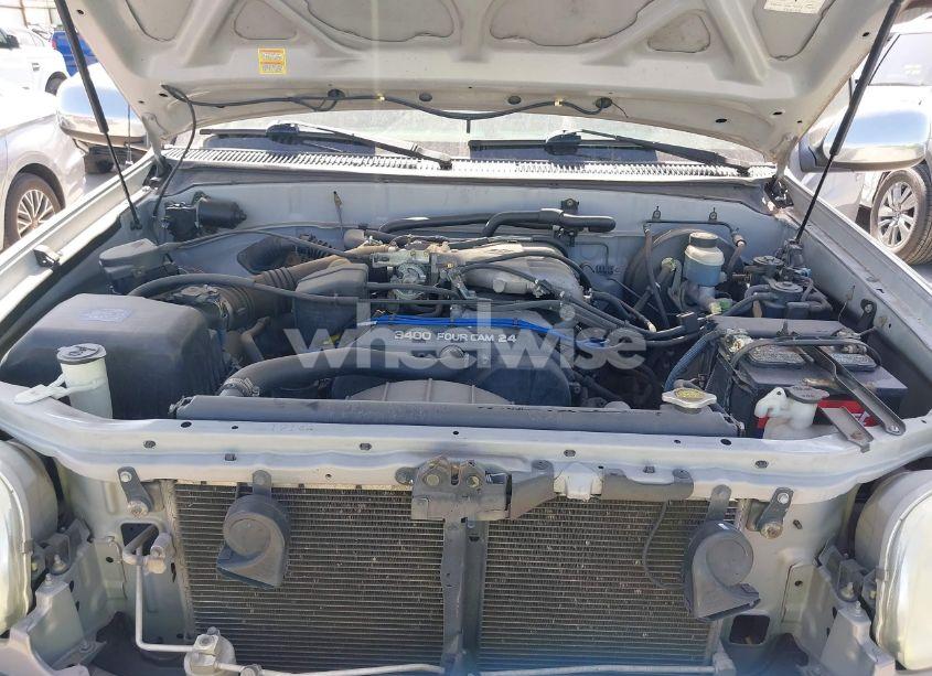 Photo 10 of 2002 Toyota Tundra SR5 (VIN 5TBRN34132S242853)