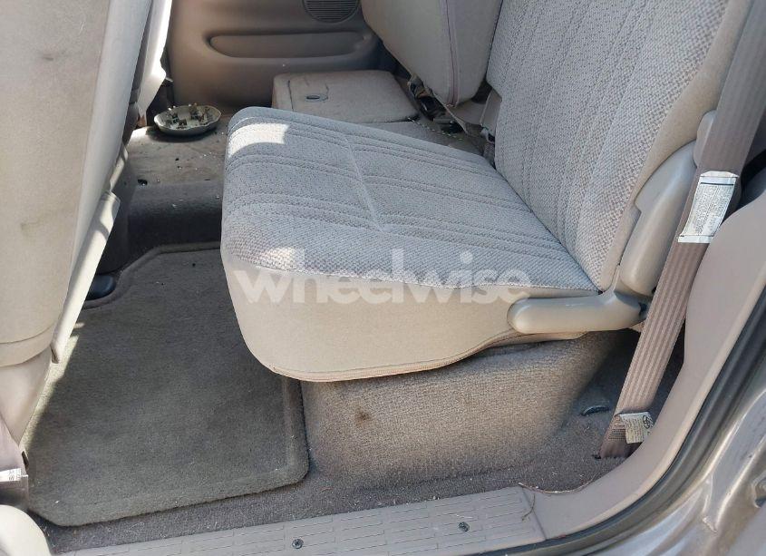 Photo 8 of 2002 Toyota Tundra SR5 (VIN 5TBRN34132S242853)