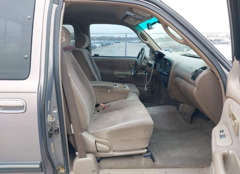 Photo 5 of 2002 Toyota Tundra SR5 (VIN 5TBRN34132S287095)