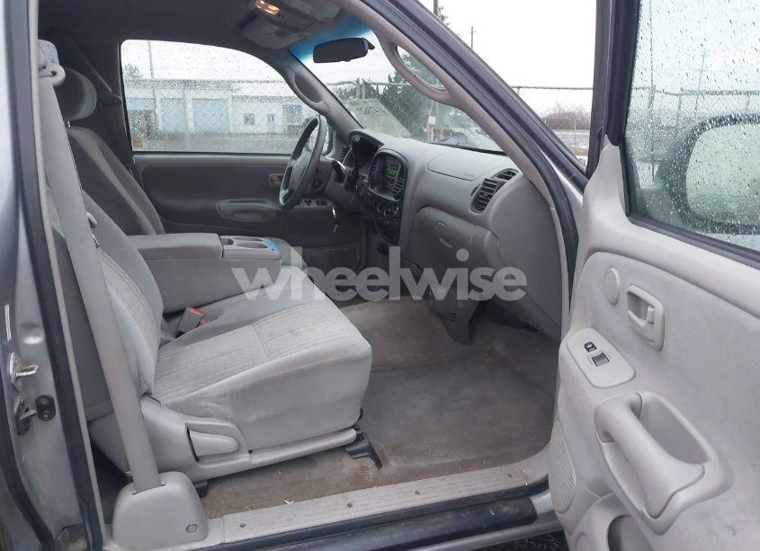 Photo 5 of 2003 Toyota Tundra SR5 (VIN 5TBRN34133S408855)