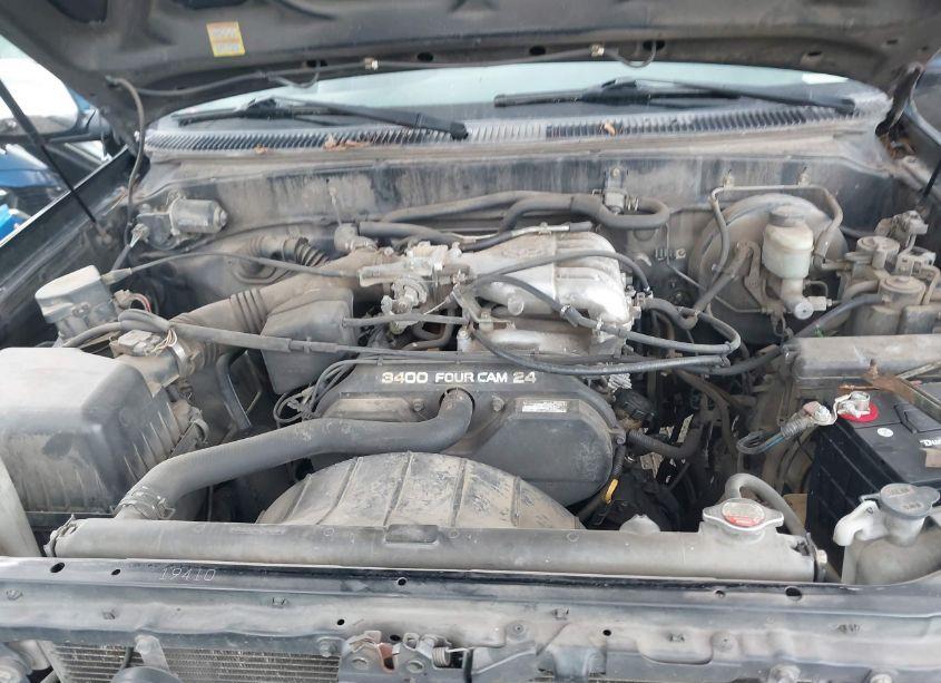 Photo 10 of 2002 Toyota Tundra SR5 (VIN 5TBRN34142S327894)