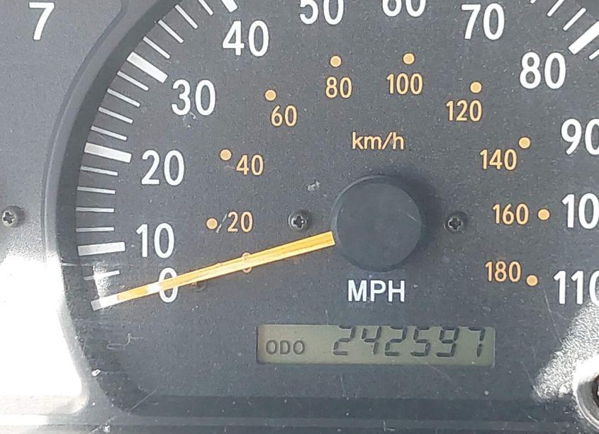 Photo 16 of 2003 Toyota Tundra SR5 (VIN 5TBRN34153S436429)