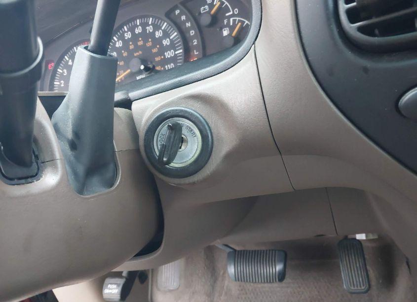 Photo 11 of 2000 Toyota Tundra SR5 (VIN 5TBRN3416YS123350)