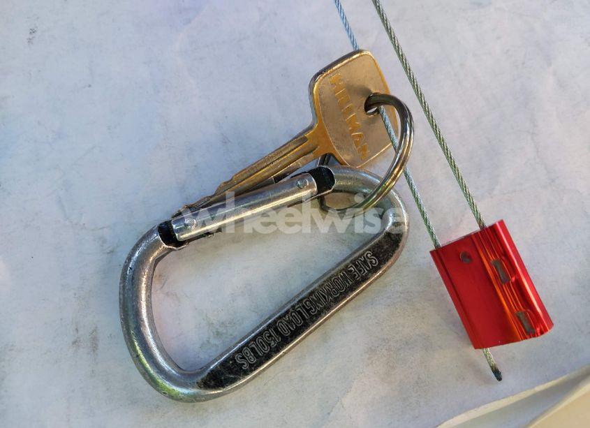 Photo 11 of 2003 Toyota Tundra SR5 (VIN 5TBRN34183S409628)