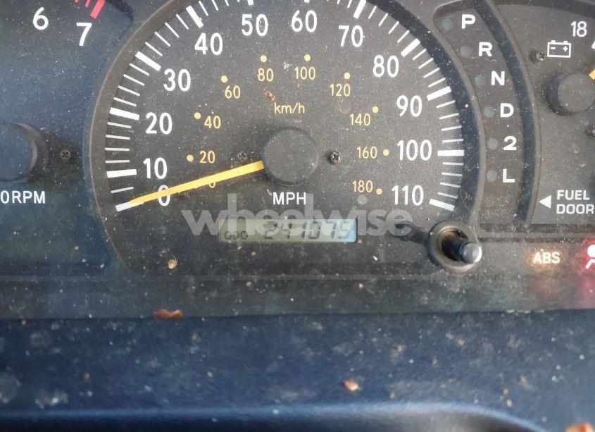 Photo 15 of 2003 Toyota Tundra SR5 (VIN 5TBRN34183S409628)