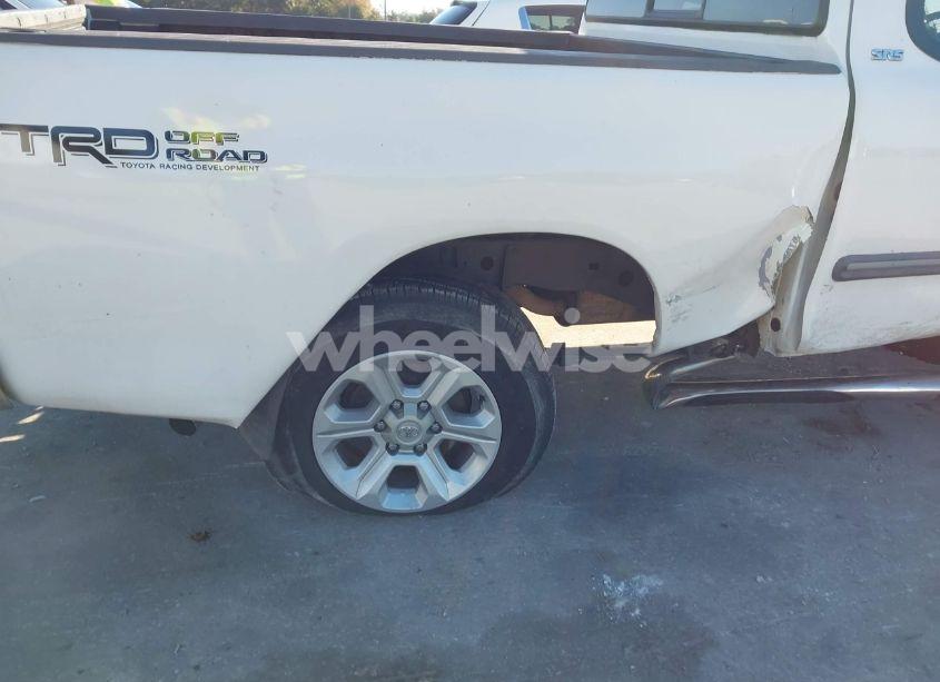 Photo 6 of 2003 Toyota Tundra SR5 (VIN 5TBRN34183S409628)