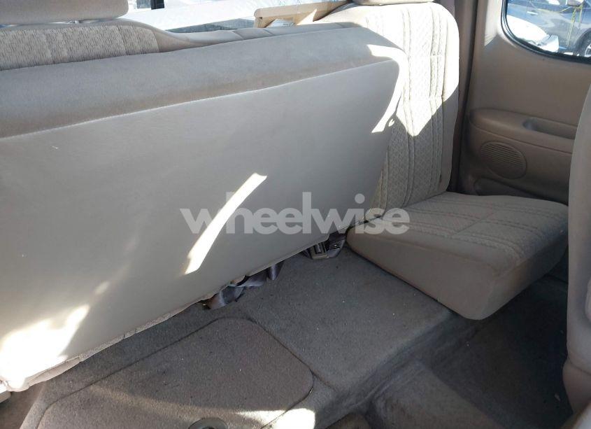 Photo 8 of 2003 Toyota Tundra SR5 (VIN 5TBRN34183S409628)