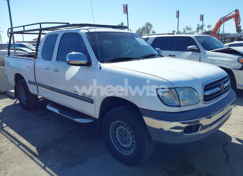 2001 Toyota Tundra SR5 (VIN 5TBRN341X1S166076) main photo