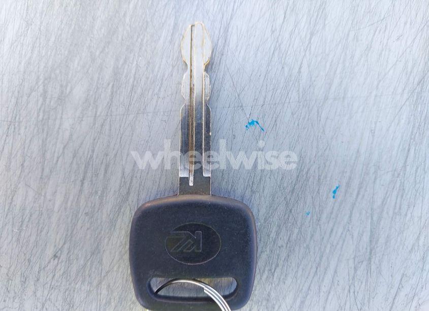 Photo 11 of 2001 Toyota Tundra SR5 (VIN 5TBRN341X1S166076)