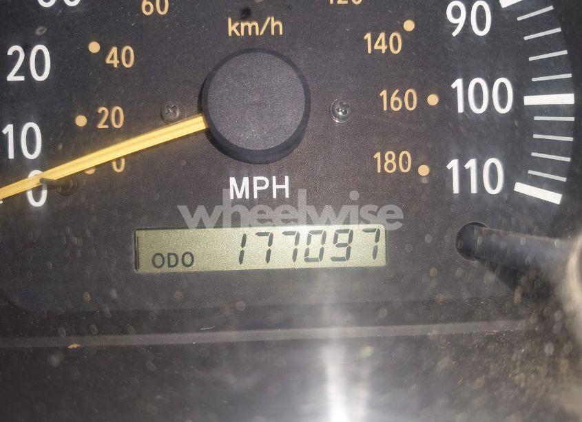 Photo 15 of 2001 Toyota Tundra SR5 (VIN 5TBRN341X1S166076)