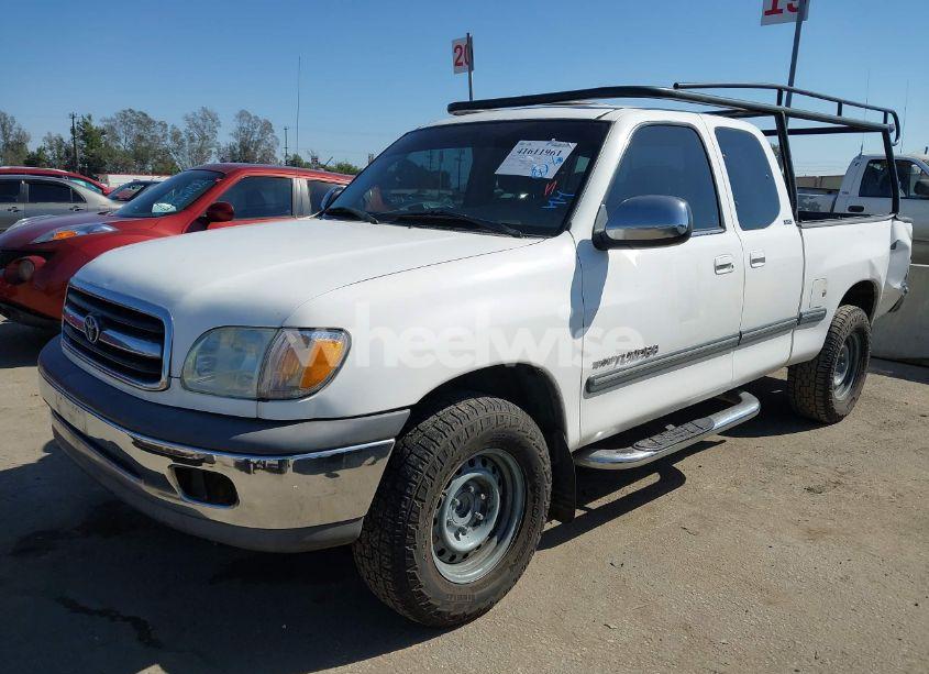 Photo 2 of 2001 Toyota Tundra SR5 (VIN 5TBRN341X1S166076)