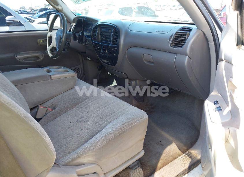 Photo 5 of 2001 Toyota Tundra SR5 (VIN 5TBRN341X1S166076)