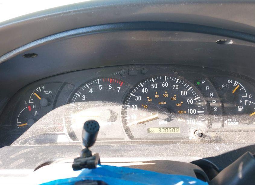 Photo 7 of 2002 Toyota Tundra SR5 V8 (VIN 5TBRT34102S311262)