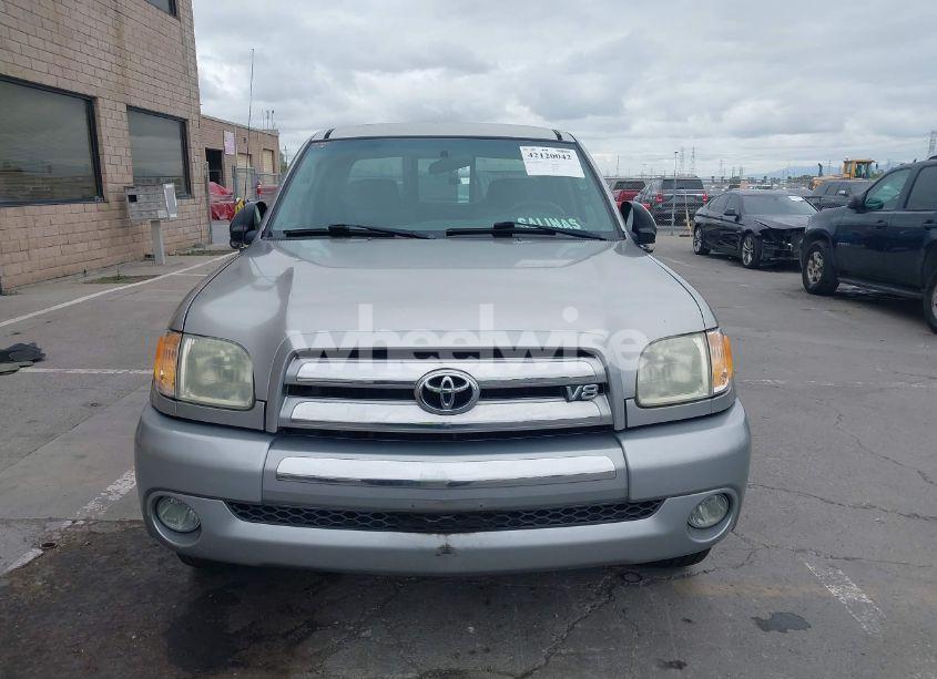 Photo 12 of 2003 Toyota Tundra SR5 V8 (VIN 5TBRT34103S437428)