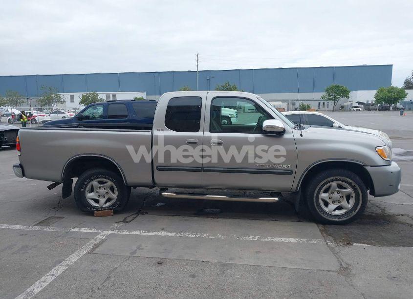Photo 13 of 2003 Toyota Tundra SR5 V8 (VIN 5TBRT34103S437428)