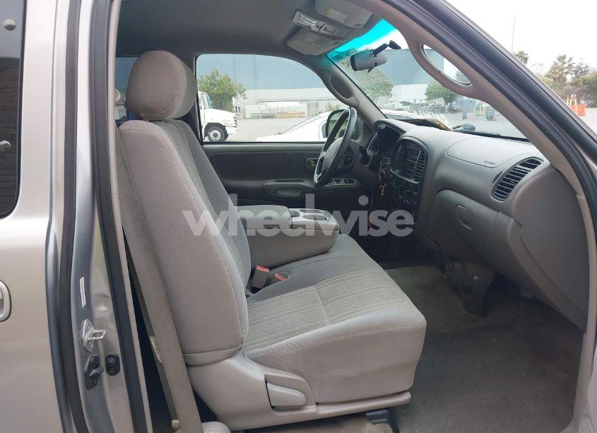 Photo 5 of 2003 Toyota Tundra SR5 V8 (VIN 5TBRT34103S437428)