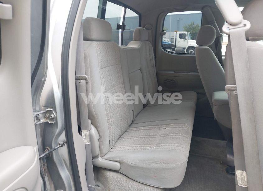 Photo 8 of 2003 Toyota Tundra SR5 V8 (VIN 5TBRT34103S437428)