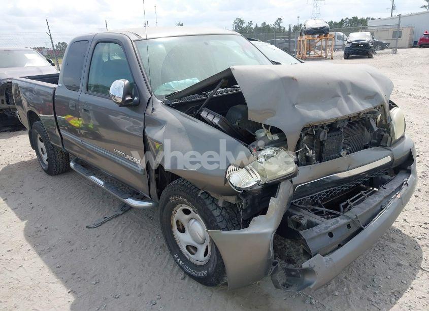 2004 Toyota Tundra SR5 V8 (VIN 5TBRT34104S442811) main photo