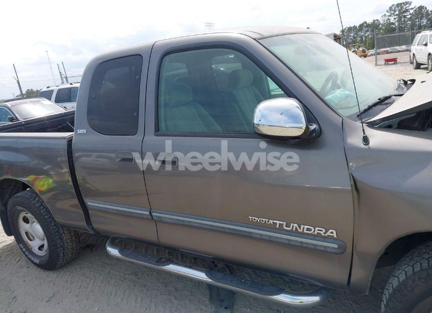 Photo 14 of 2004 Toyota Tundra SR5 V8 (VIN 5TBRT34104S442811)