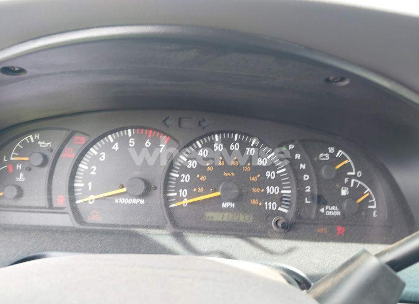 Photo 7 of 2004 Toyota Tundra SR5 V8 (VIN 5TBRT34104S442811)