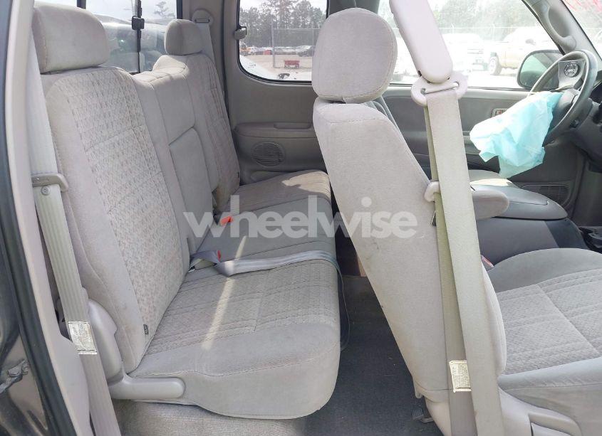 Photo 8 of 2004 Toyota Tundra SR5 V8 (VIN 5TBRT34104S442811)