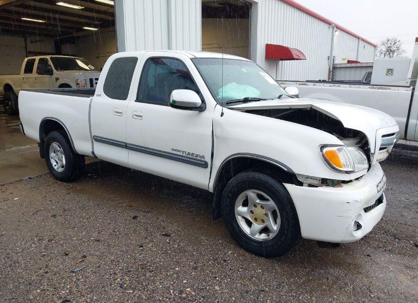 2004 Toyota Tundra SR5 V8 (VIN 5TBRT34104S444266) main photo