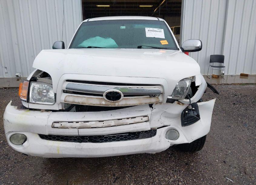 Photo 13 of 2004 Toyota Tundra SR5 V8 (VIN 5TBRT34104S444266)