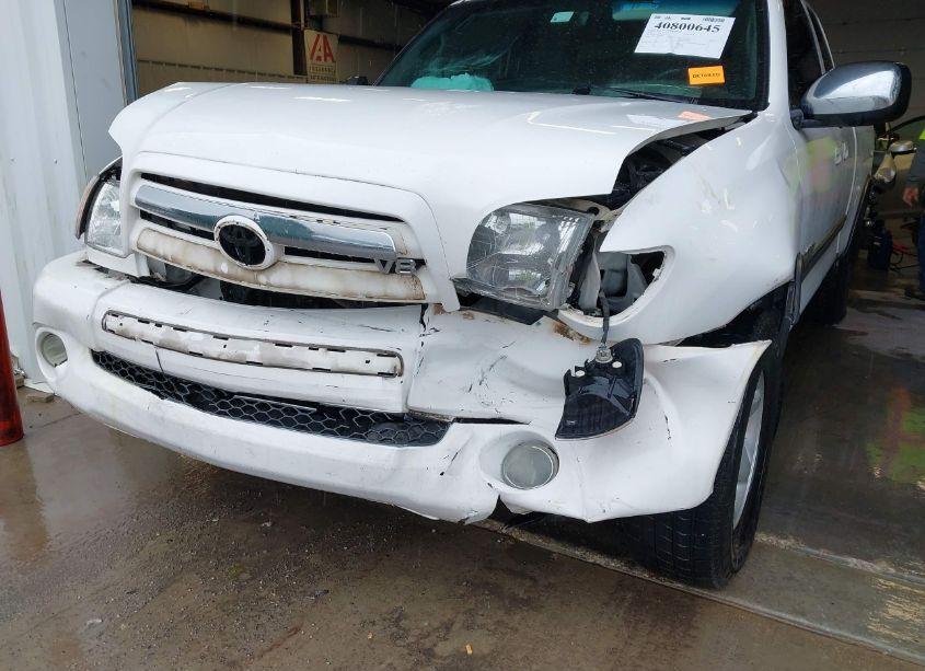 Photo 18 of 2004 Toyota Tundra SR5 V8 (VIN 5TBRT34104S444266)