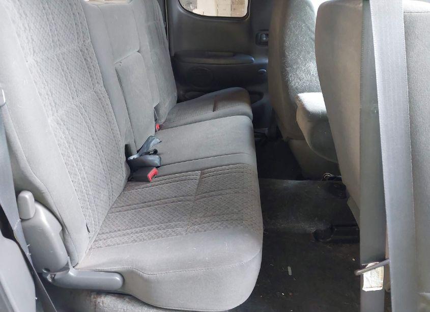 Photo 8 of 2004 Toyota Tundra SR5 V8 (VIN 5TBRT34104S444266)