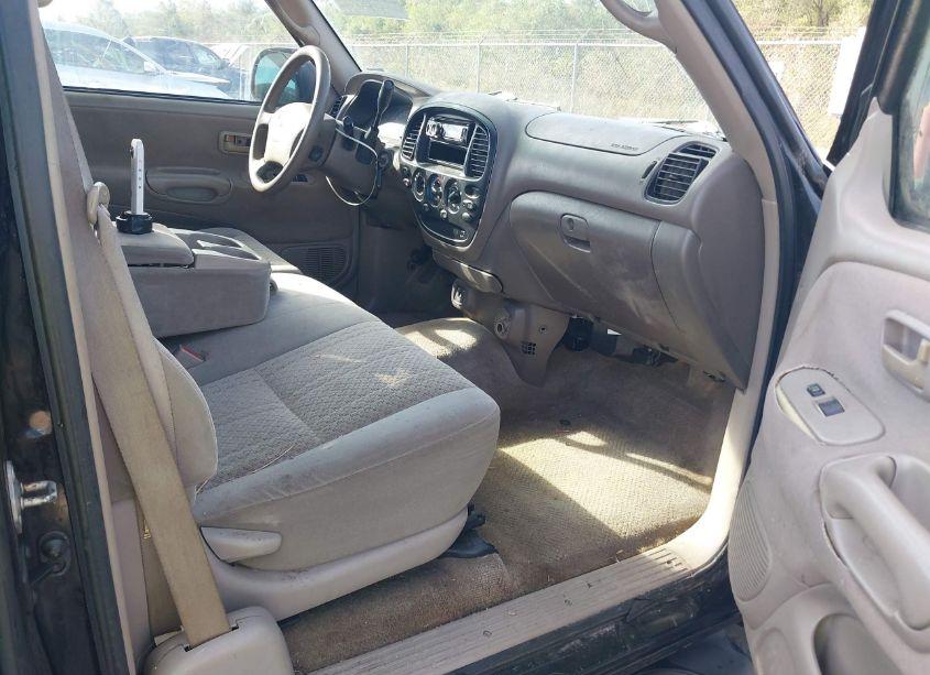 Photo 5 of 2005 Toyota Tundra SR5 V8 (VIN 5TBRT34105S459299)